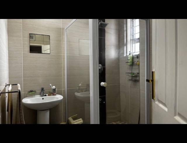 1.5 BEDROOM APARTMENT FOR SALE IN ESSENWOOD